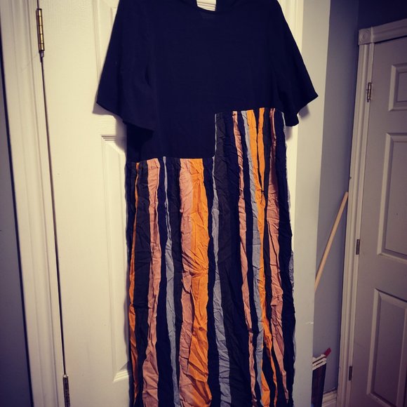 Shein black top with multi color bottom dress, size small - Picture 2 of 7